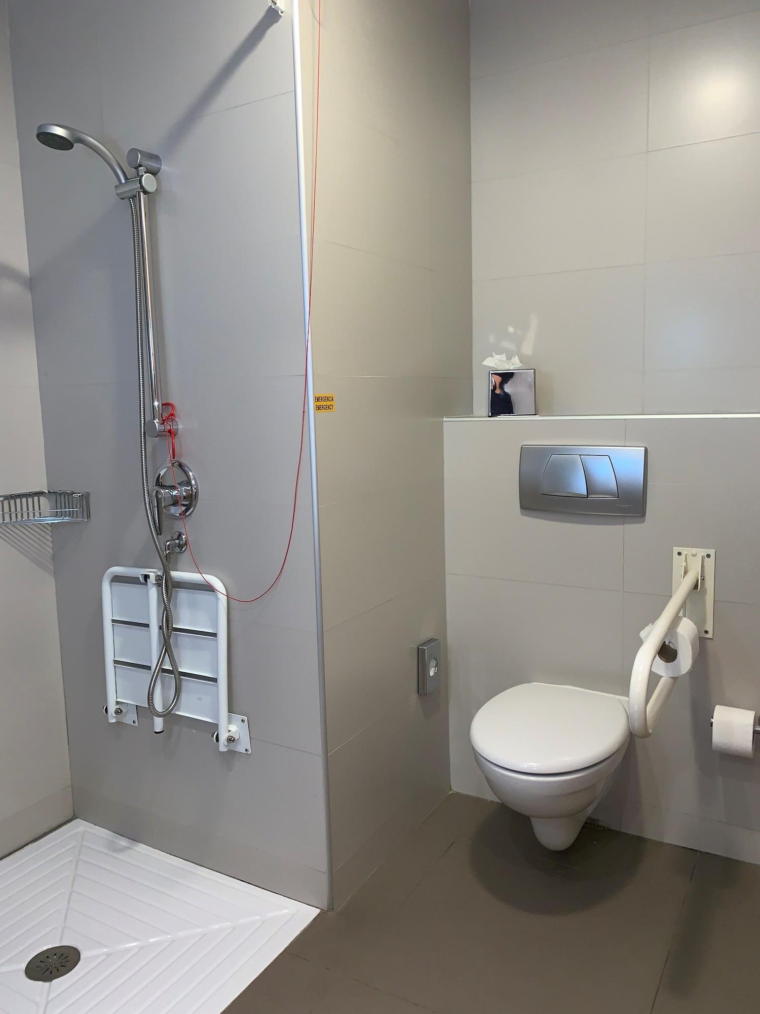 Hilton Garden Inn Малага Екстериор снимка
