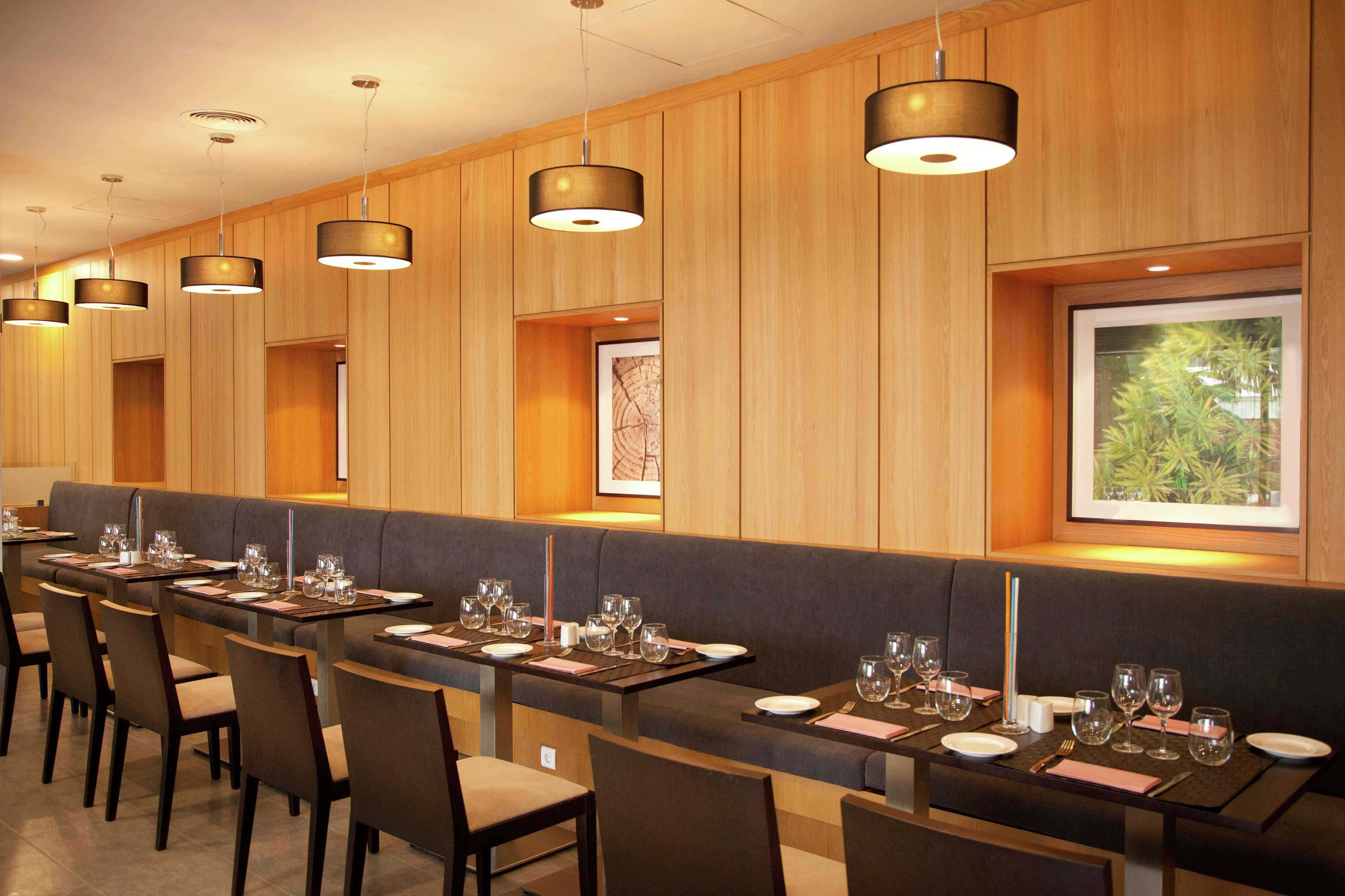 Hilton Garden Inn Малага Екстериор снимка