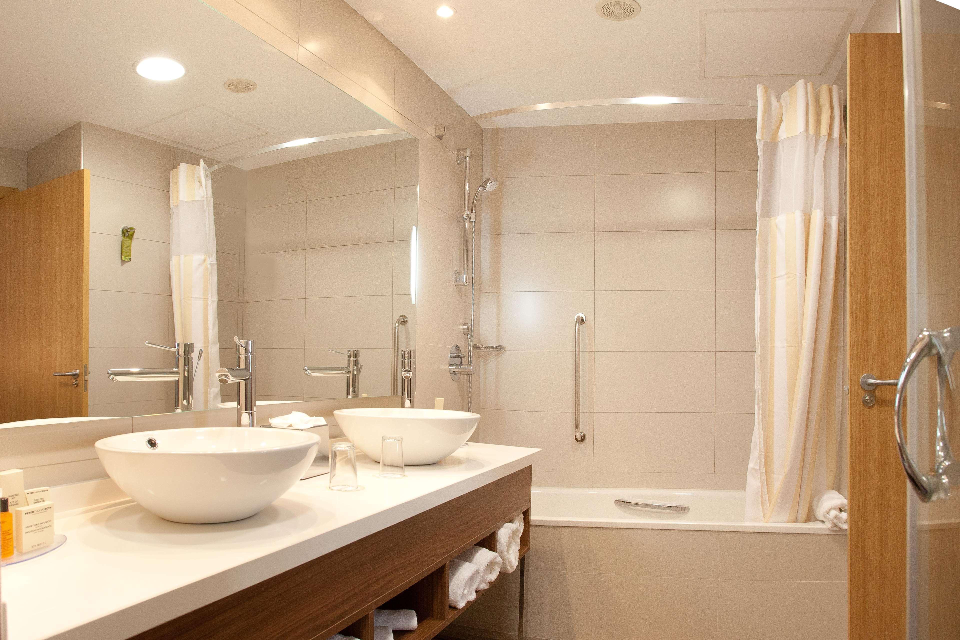 Hilton Garden Inn Малага Екстериор снимка