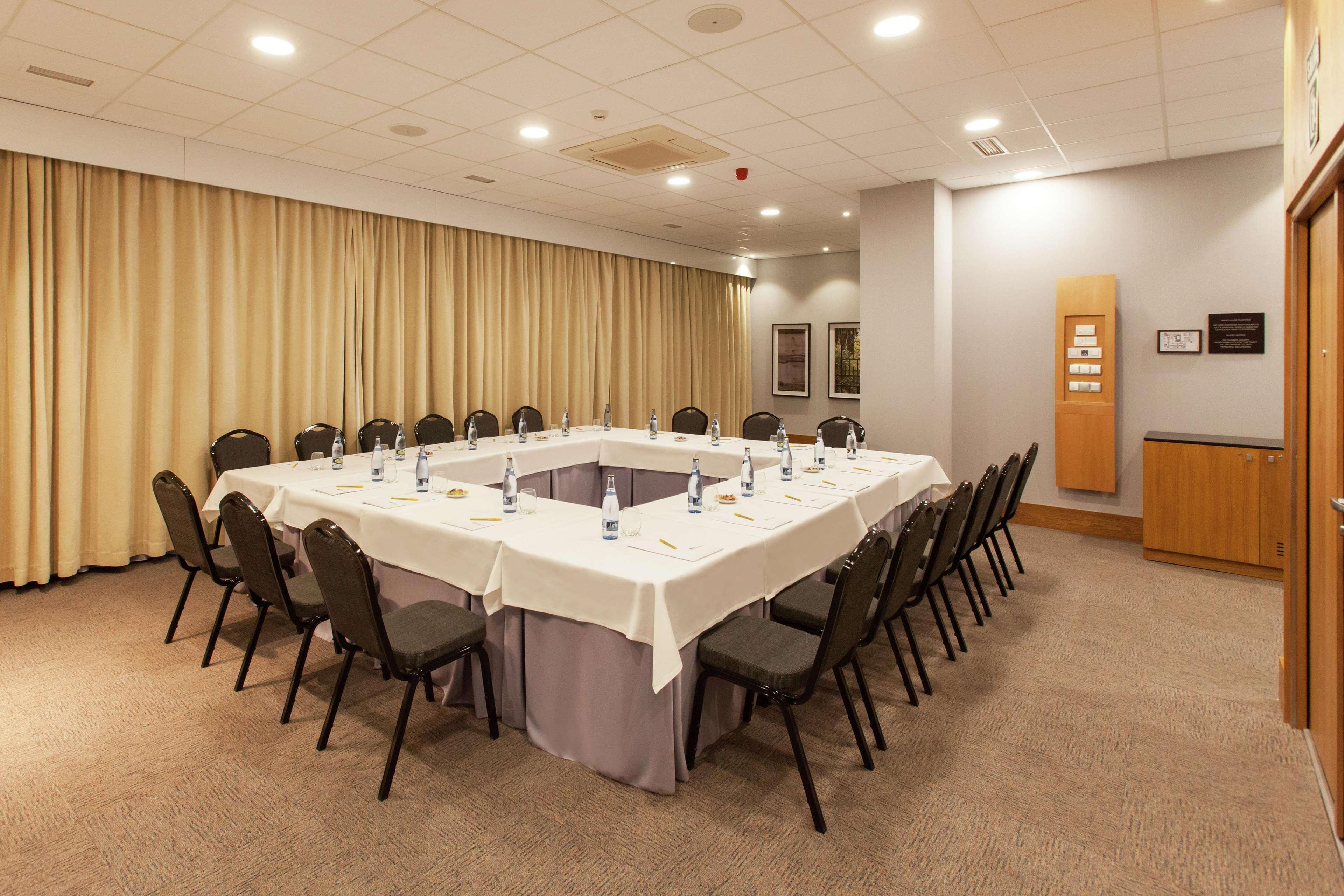 Hilton Garden Inn Малага Екстериор снимка