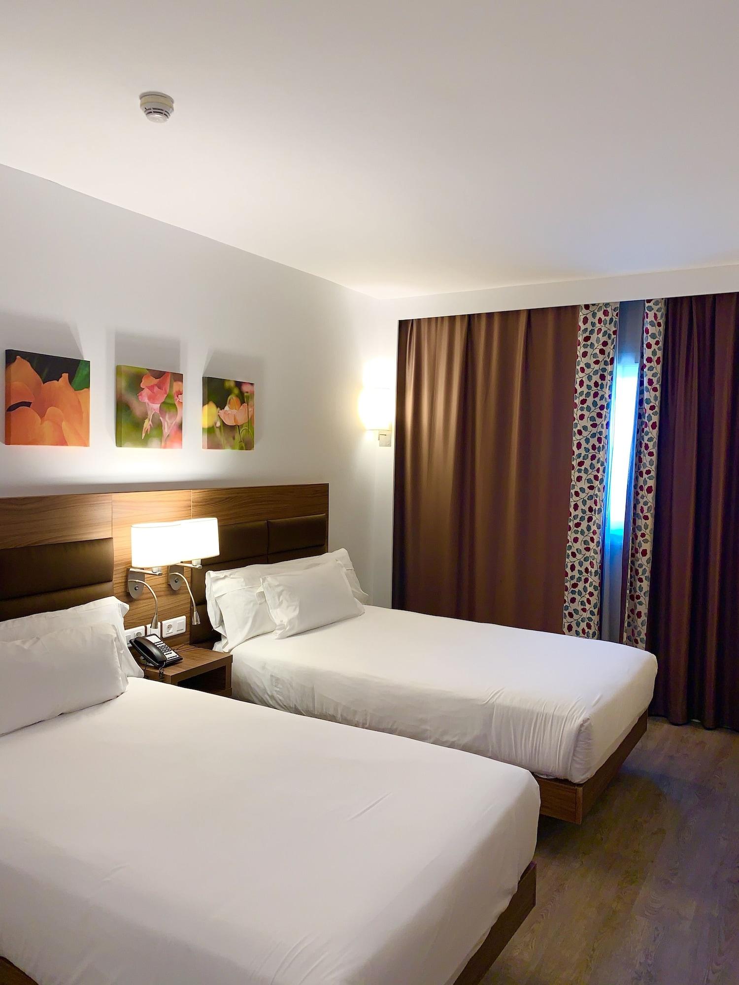 Hilton Garden Inn Малага Екстериор снимка