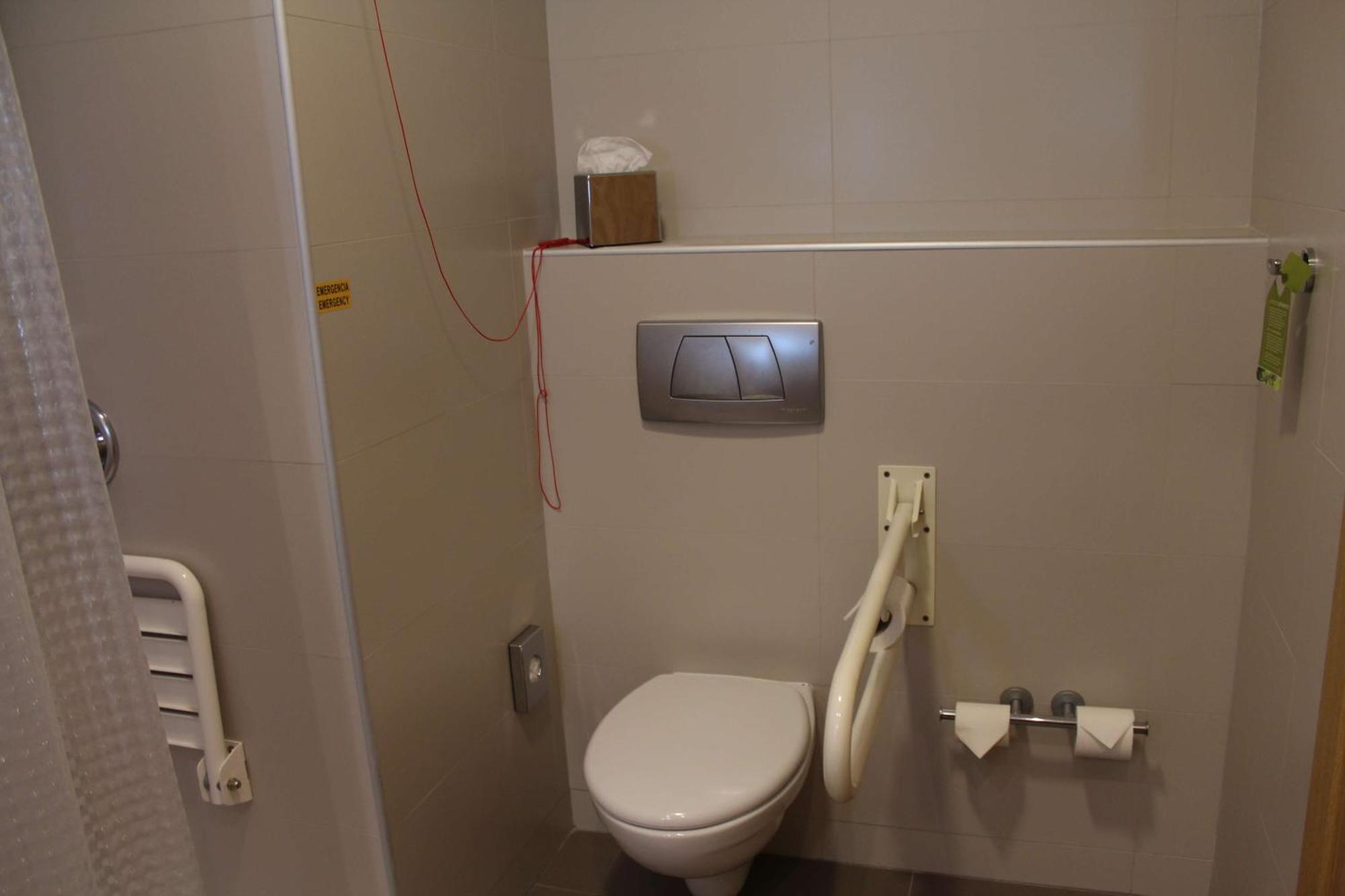 Hilton Garden Inn Малага Екстериор снимка