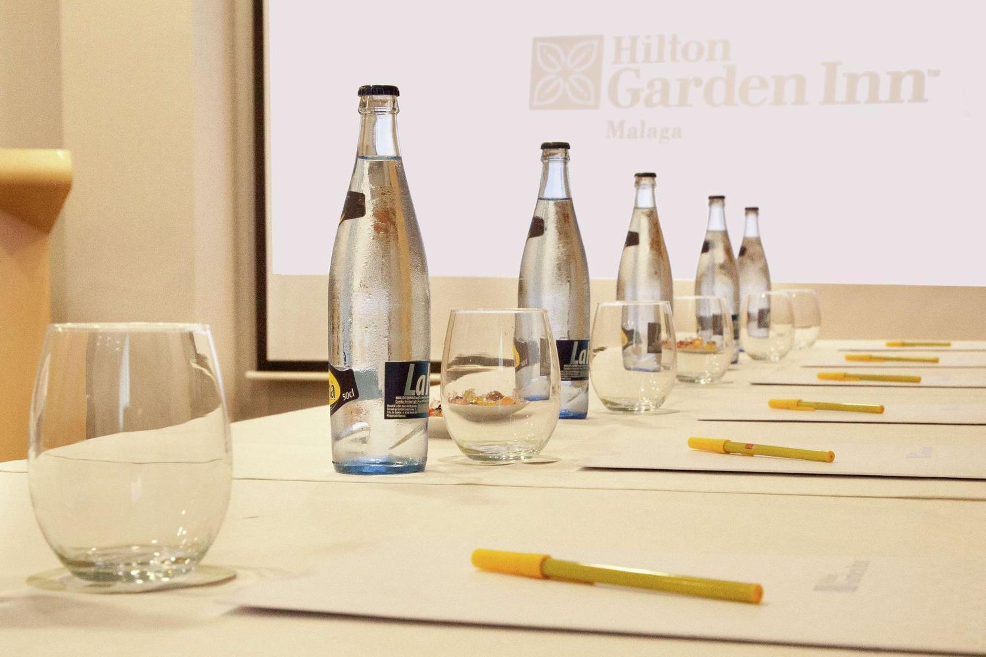 Hilton Garden Inn Малага Екстериор снимка