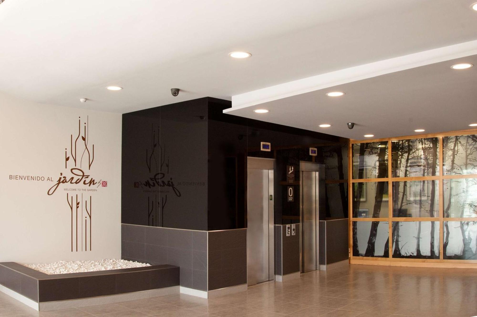 Hilton Garden Inn Малага Екстериор снимка