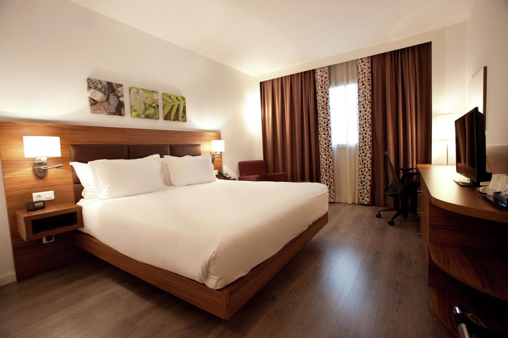 Hilton Garden Inn Малага Екстериор снимка