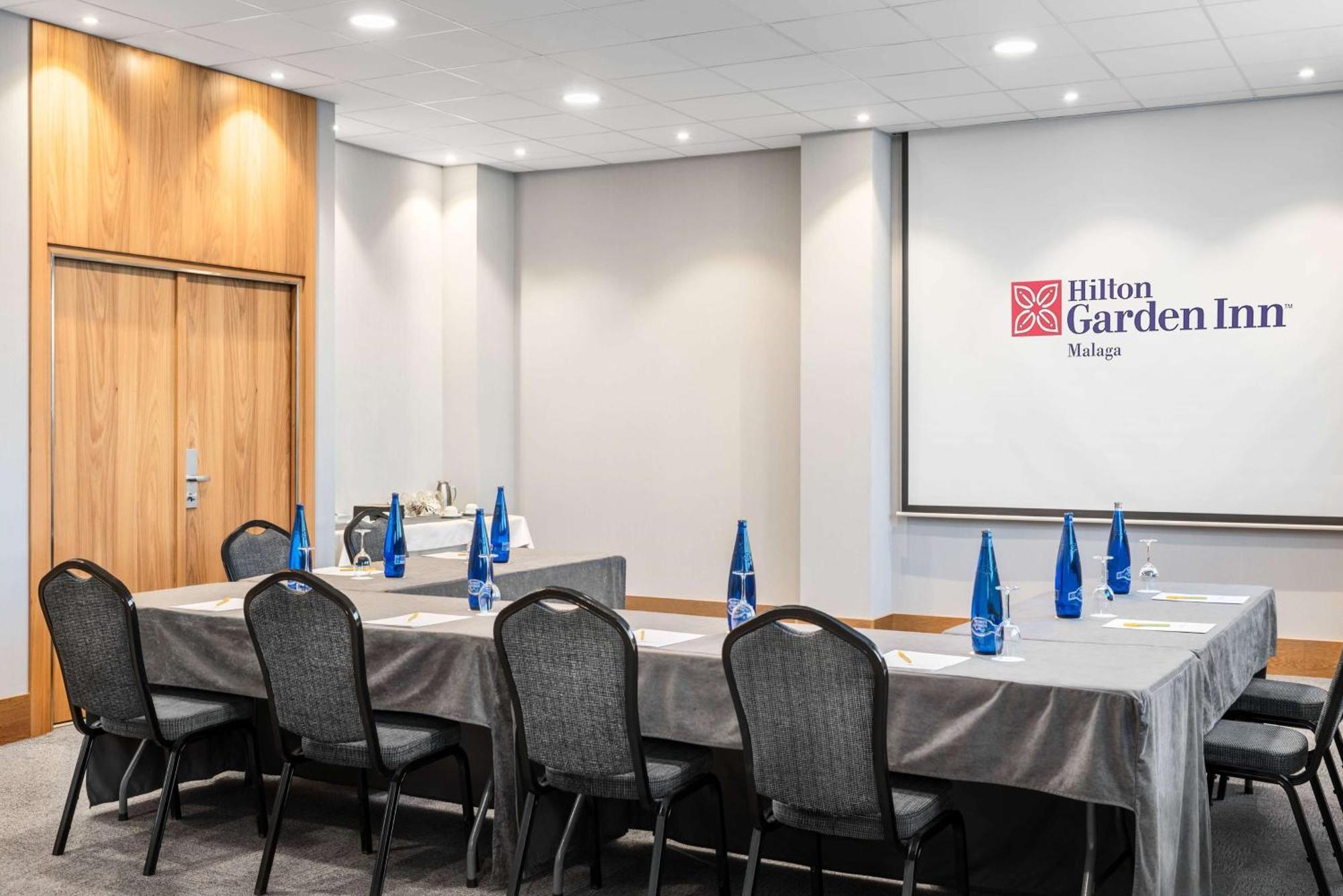Hilton Garden Inn Малага Екстериор снимка