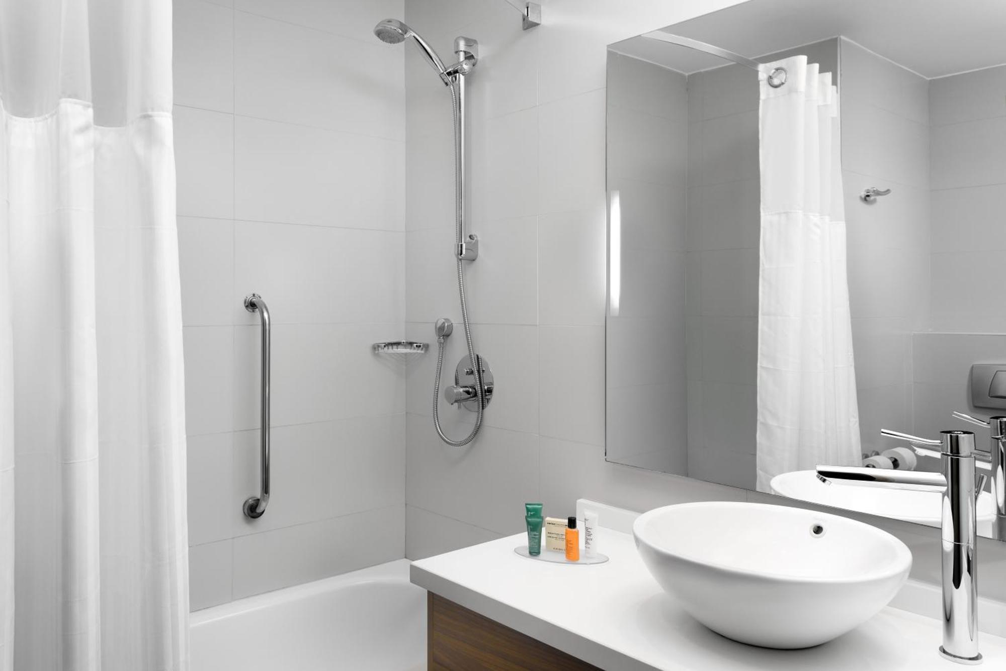 Hilton Garden Inn Малага Екстериор снимка