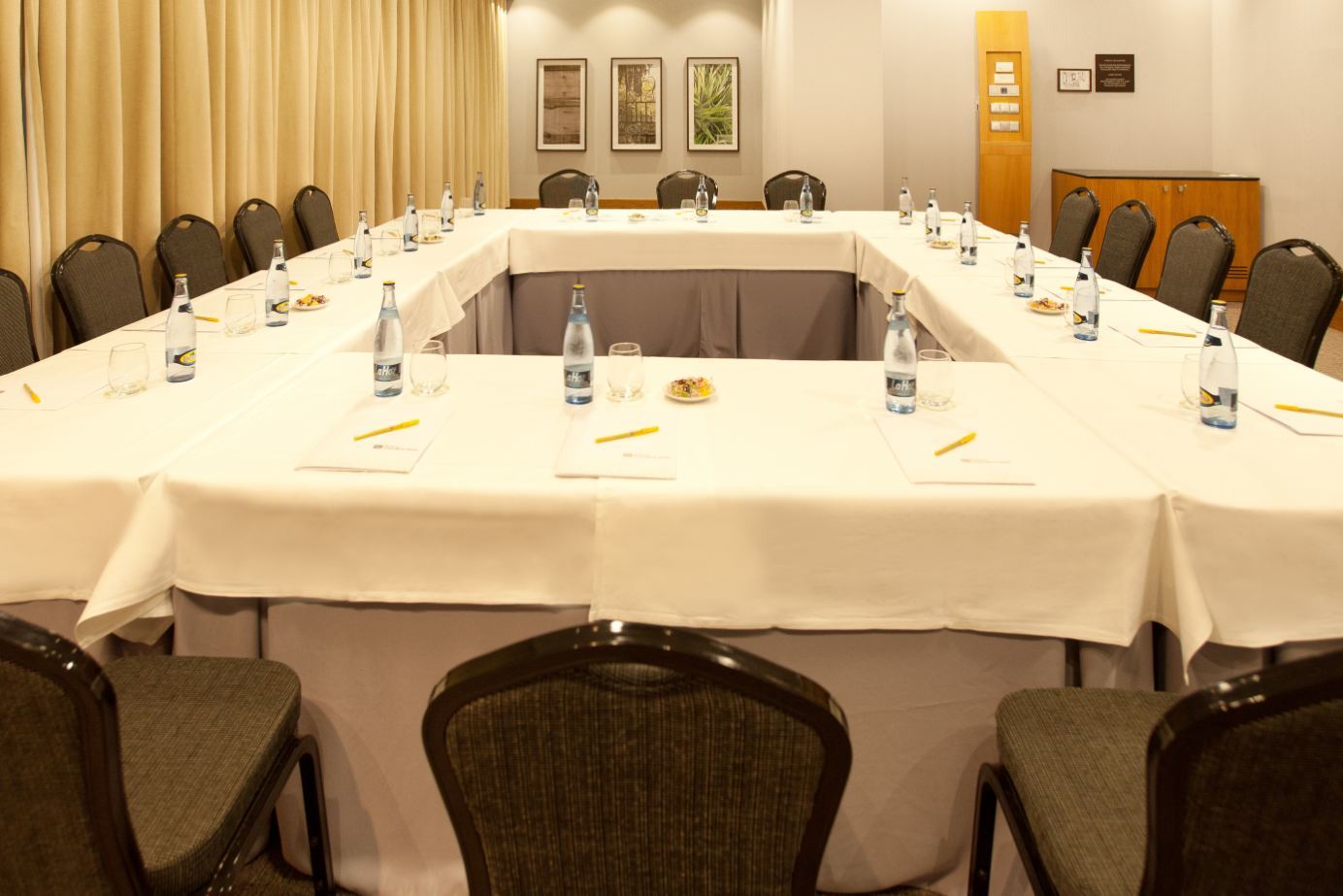 Hilton Garden Inn Малага Екстериор снимка