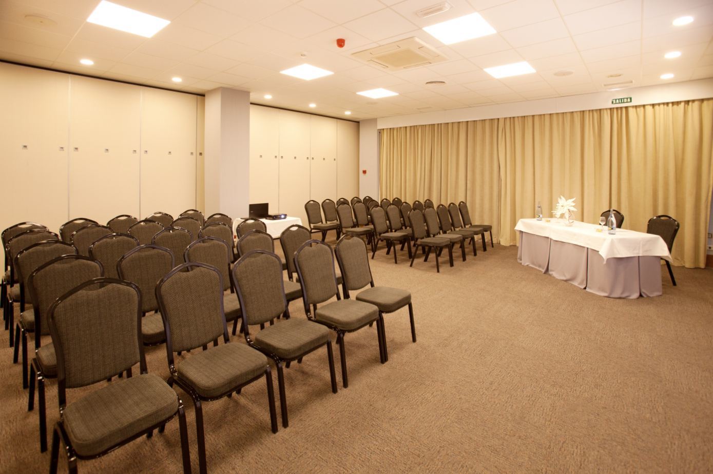 Hilton Garden Inn Малага Екстериор снимка
